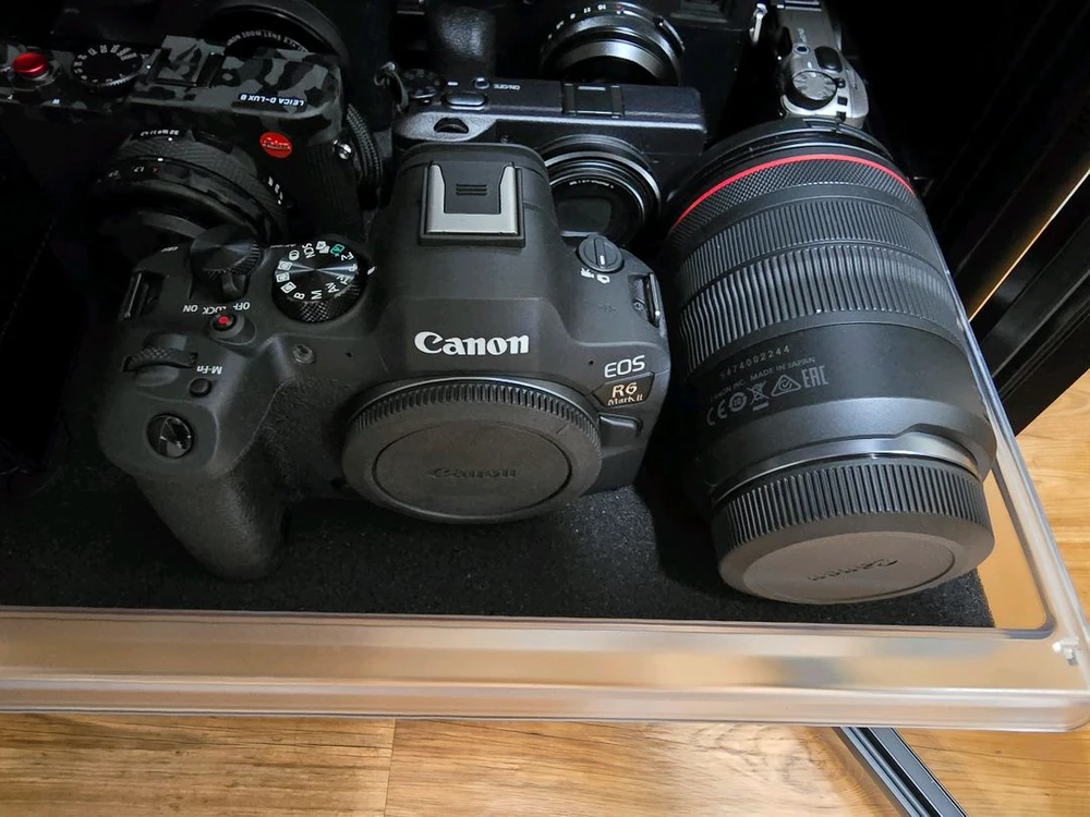 미사용 캐논 EOS R6 Mark II RF 24-105mm F4 L IS USM 렌즈킷 이미지