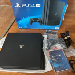 소니 PS4 Pro 1TB 블랙 7218모델 이미지