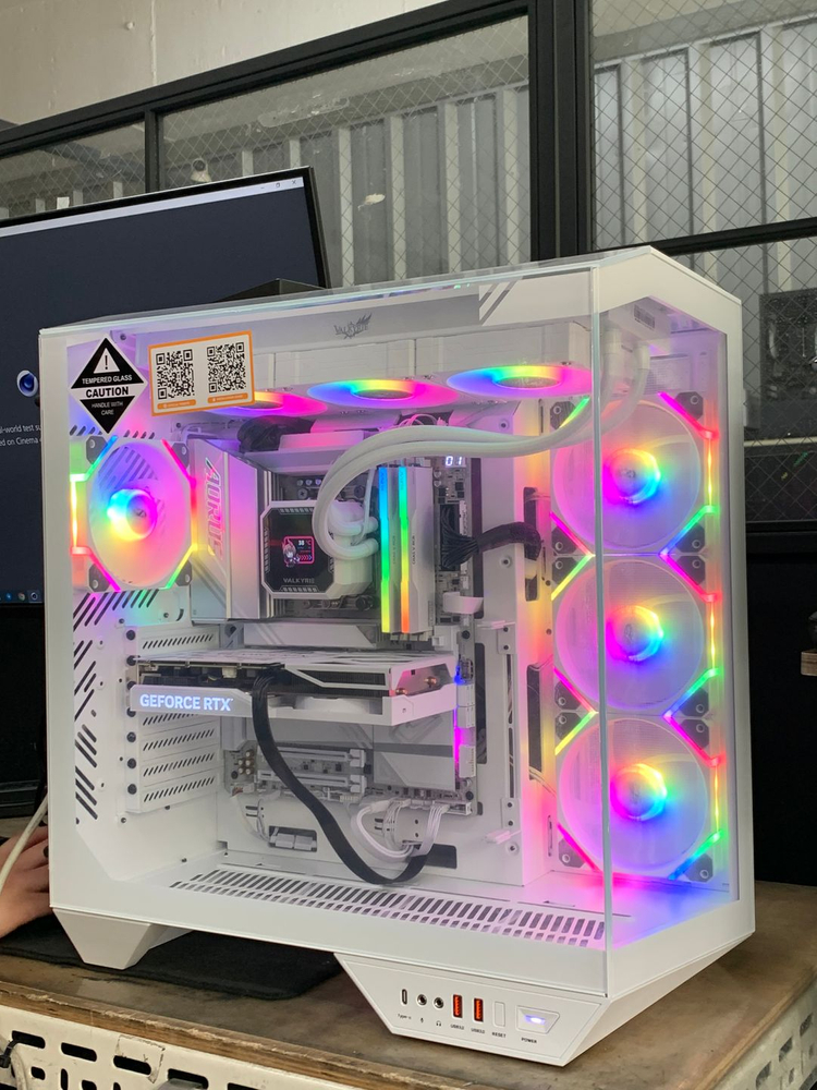 판매율 1위! RTX5060 8GB 사양 인기 게이밍 컴퓨터 조립식 데스크탑 이미지