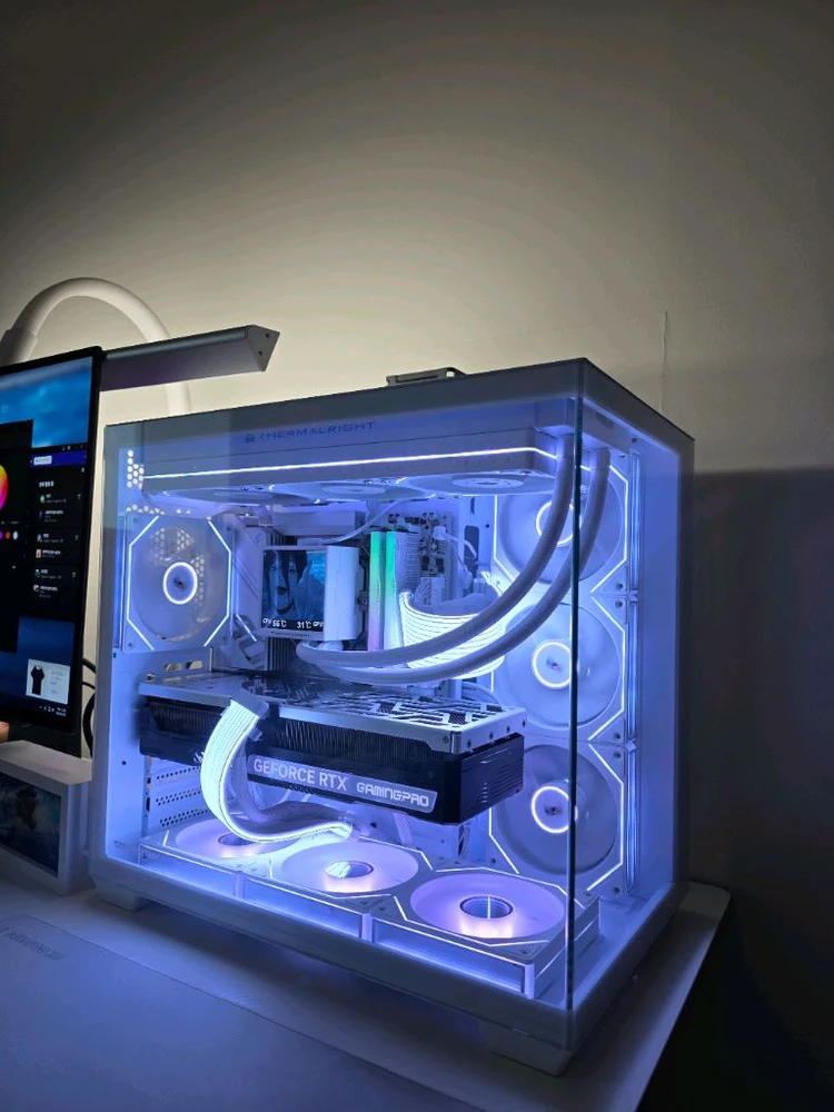 9800X3D RTX5070TI 본체 급매 - 안심되는 중고거래