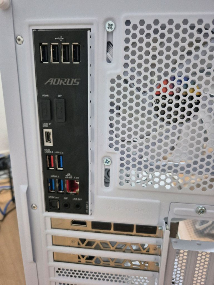 PC 고급사양 ssd2테라(4070ti/s)DDR5 32g팝니다 이미지