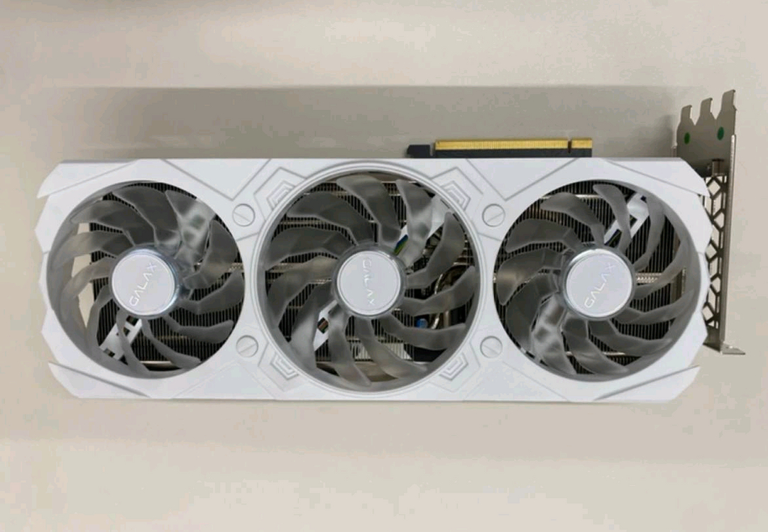 갤럭시 RTX 4070 Ti EX GAMER WHITE V2 이미지