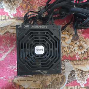 슈퍼플라워 850w 모듈러 파워서플라이 이미지