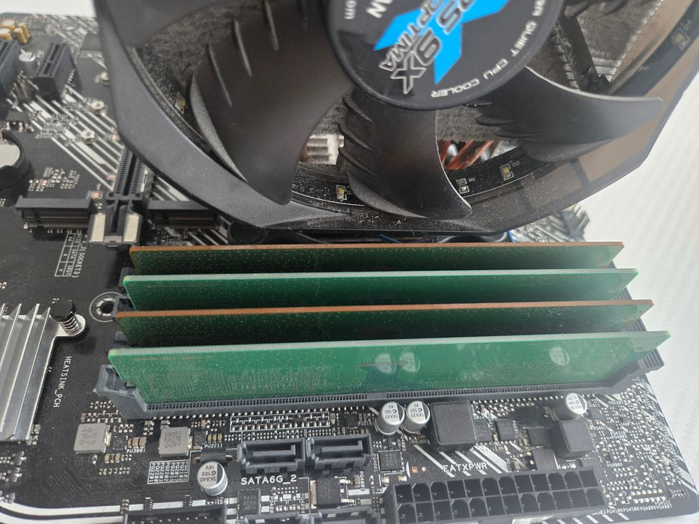 ASUS B560M 메인보드 + CPU 잘만쿨러 + i7 10700k + 삼성DDR4 2666 32GB 이미지