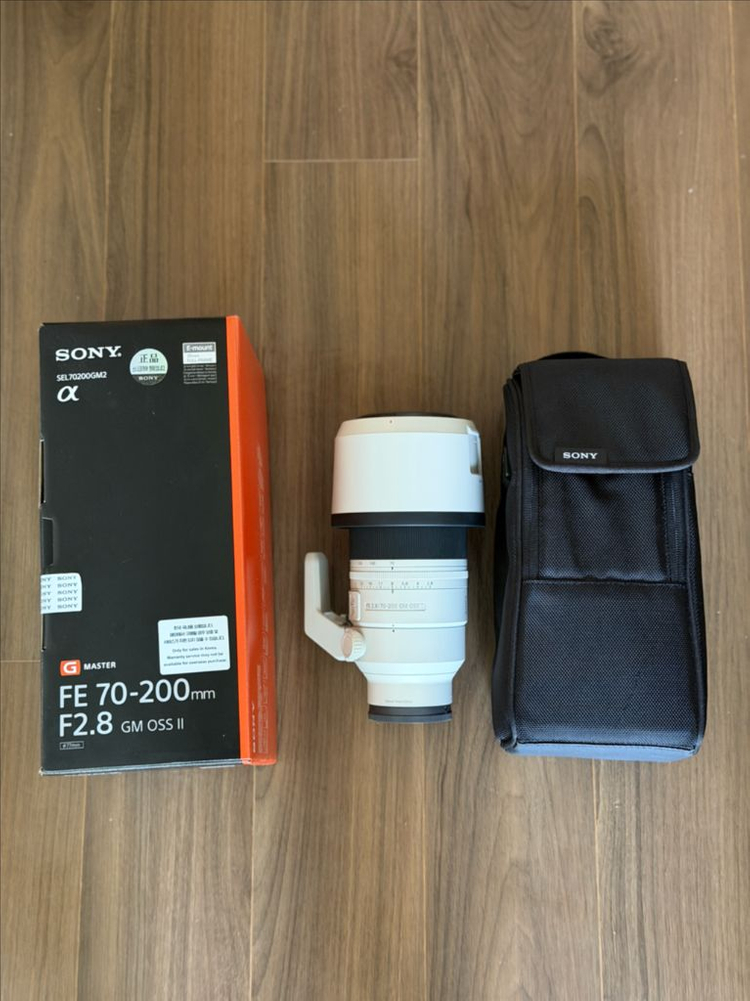 70-200mm F2.8 GM OSS II 망원렌즈 이미지