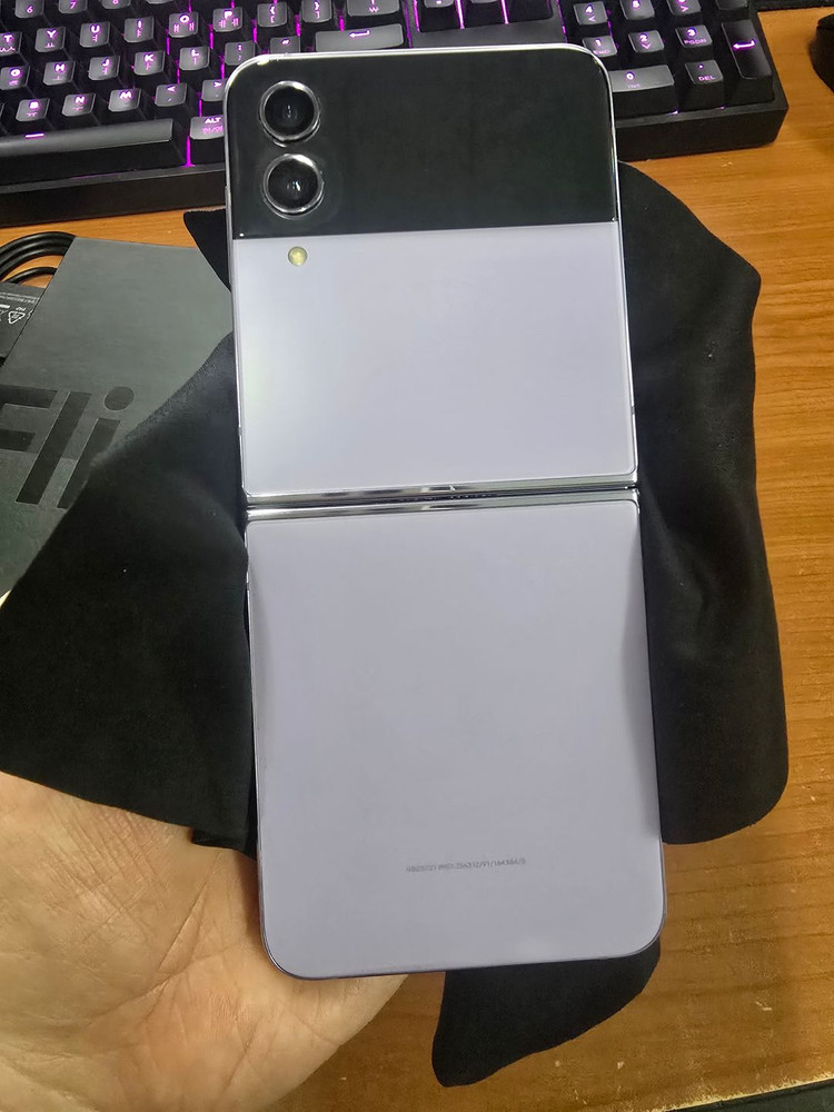 갤럭시 Z플립 4 256G 보라 퍼플 이미지
