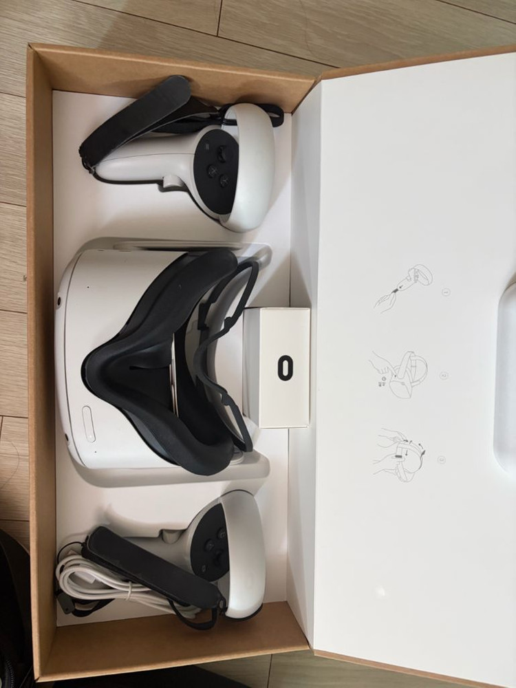 오큘러스 퀘스트2 256G + BOBOVR M2 pro 풀구성 이미지