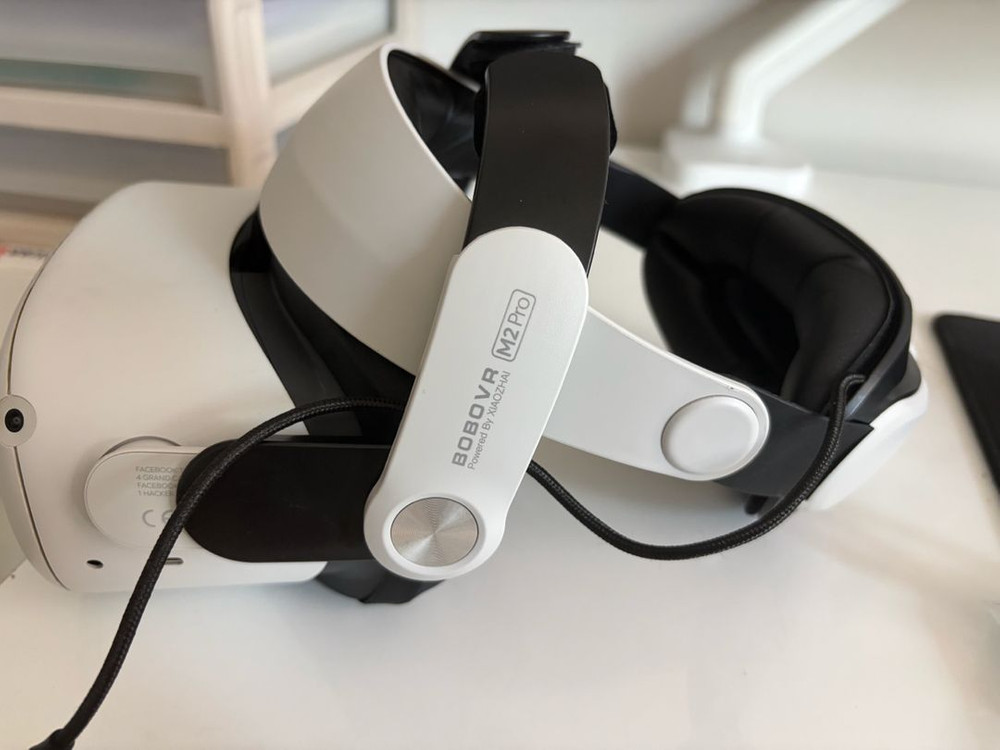 오큘러스 퀘스트2 256G + BOBOVR M2 pro 풀구성 이미지