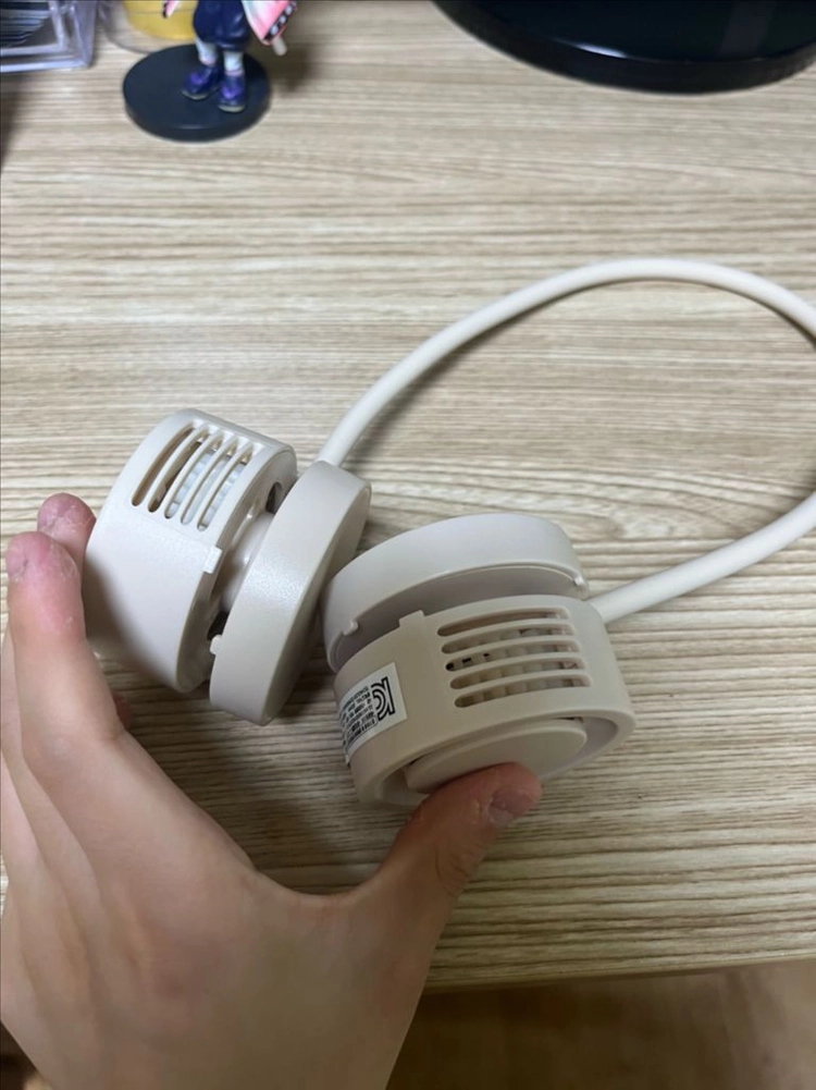 목걸이형 선풍기 이미지