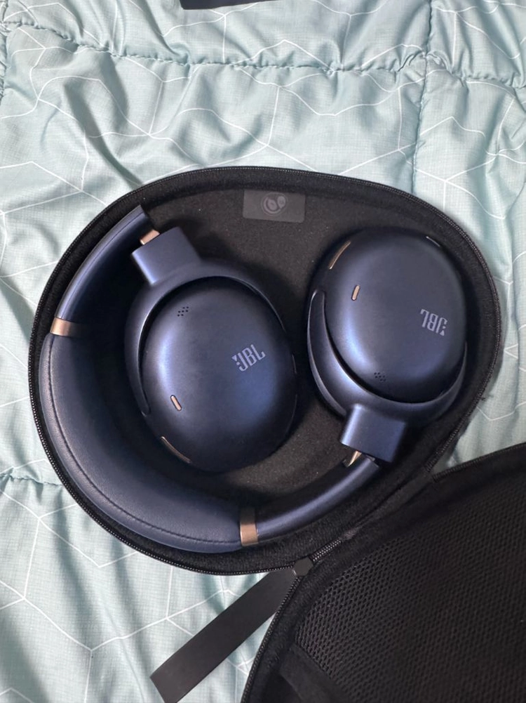 JBL TOUR ONE M3 헤드폰 풀박스 이미지