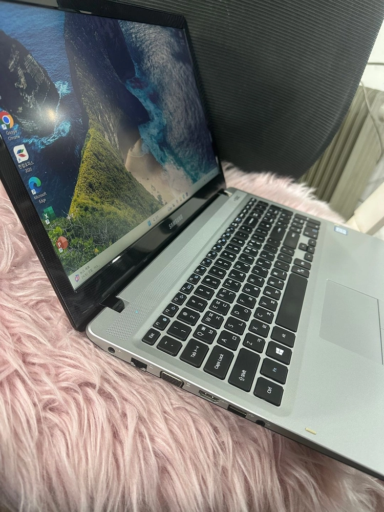 삼성 노트북 NT501R5L 인텔 i5 램8G SSD256G Win11 이미지