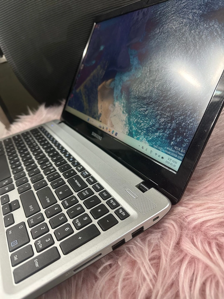 삼성 노트북 NT501R5L 인텔 i5 램8G SSD256G Win11 이미지