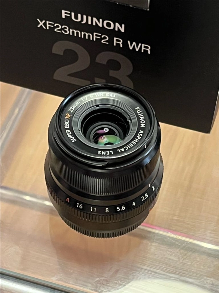XF 23mm F2 R WR 렌즈 이미지