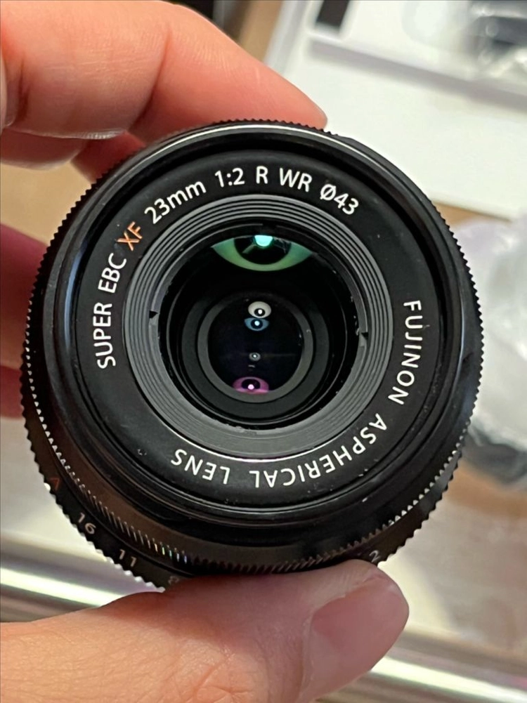 XF 23mm F2 R WR 렌즈 이미지