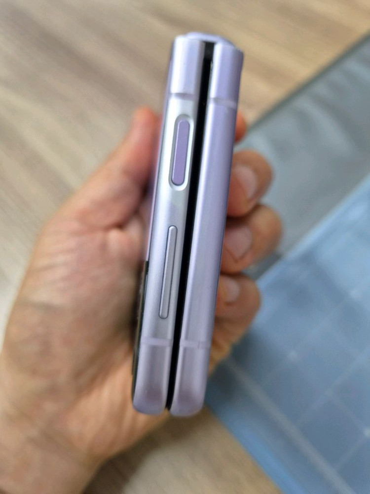 갤럭시 z플립3 라벤더 256GB 이미지