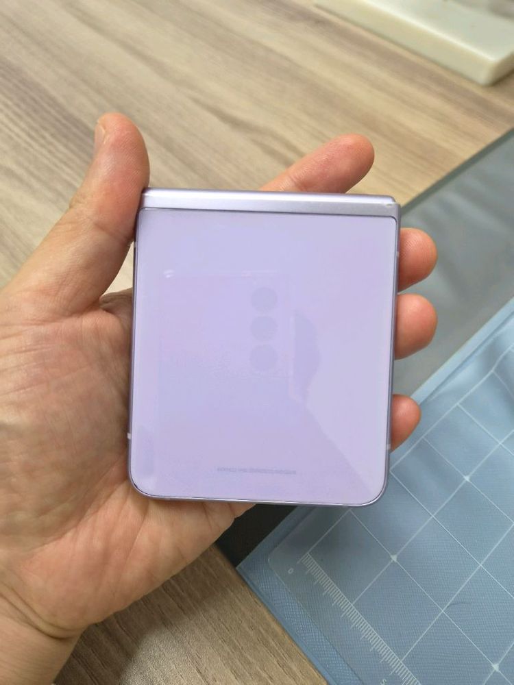갤럭시 z플립3 라벤더 256GB 이미지