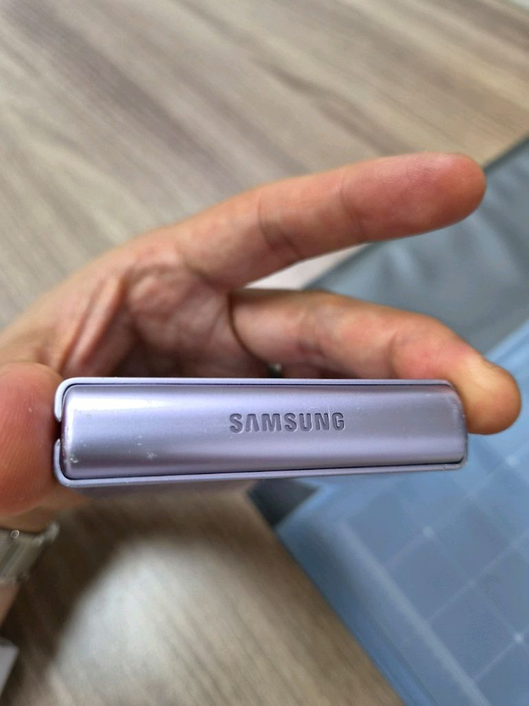 갤럭시 z플립3 라벤더 256GB 이미지
