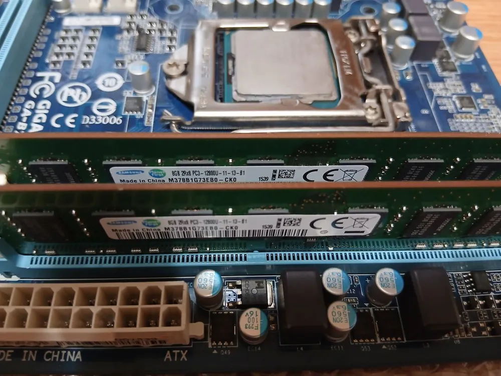 e3 1230v2+기가b75m+삼성램ddr3 12800 8gx2동주차양면(택포 각개가능 내용참고) 이미지