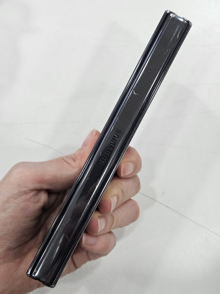 갤럭시Z폴드4 256GB 블랙 이미지