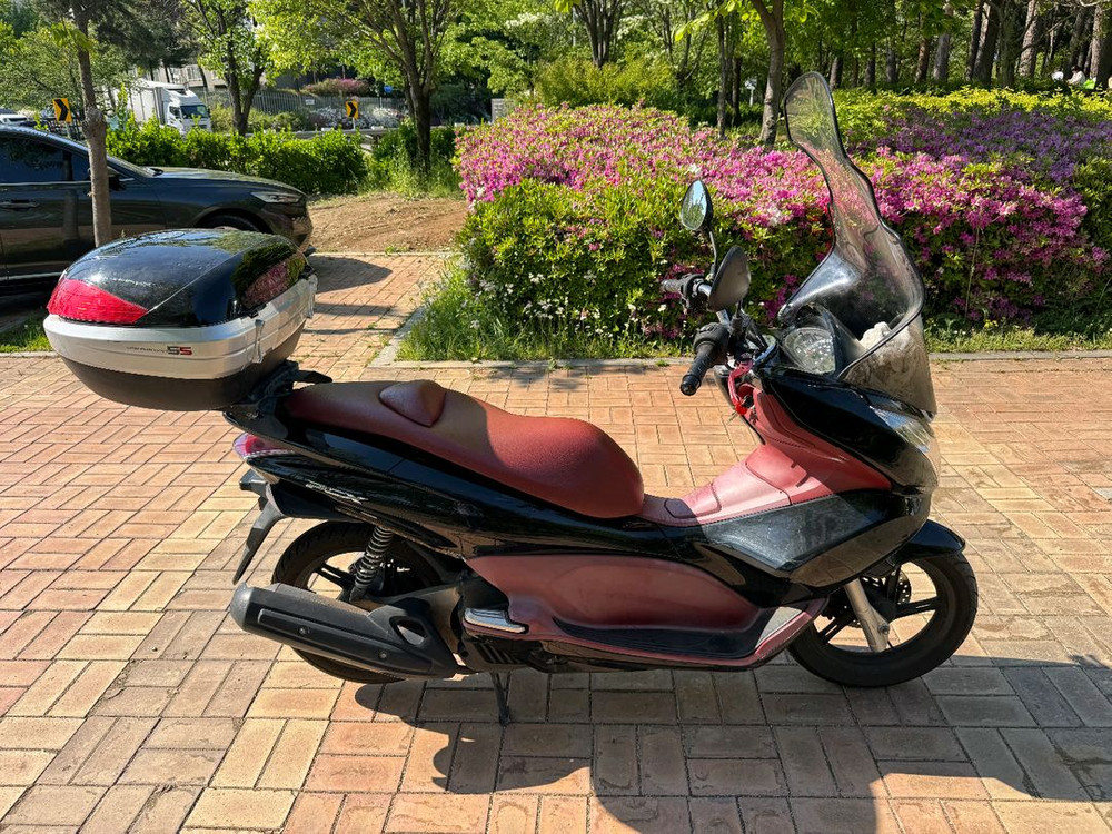 혼다 pcx125 14년식 최상급 판매합니다 이미지