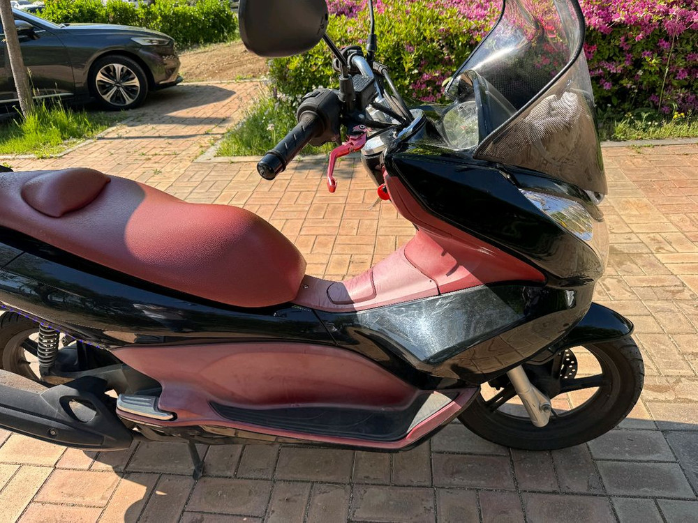 혼다 pcx125 14년식 최상급 판매합니다 이미지