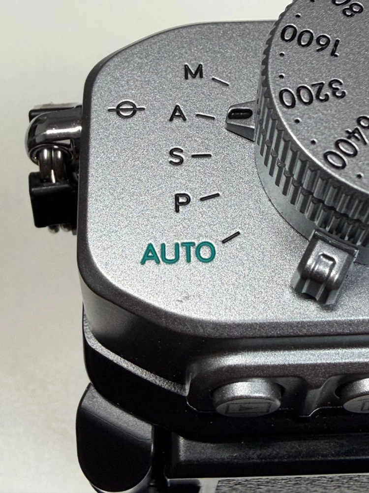 니콘 zf 실버 40mm se 키트 미러리스 이미지