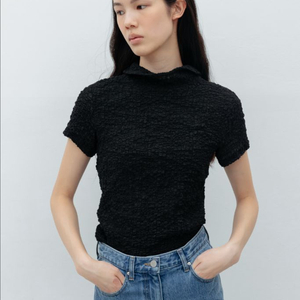 레이스 Crinkle Back-Open Turtleneck Top_ Black 크링클 백오픈 터틀넥 탑 블랙 이미지