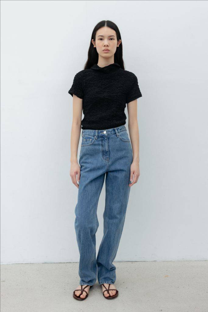 레이스 Crinkle Back-Open Turtleneck Top_ Black 크링클 백오픈 터틀넥 탑 블랙 이미지