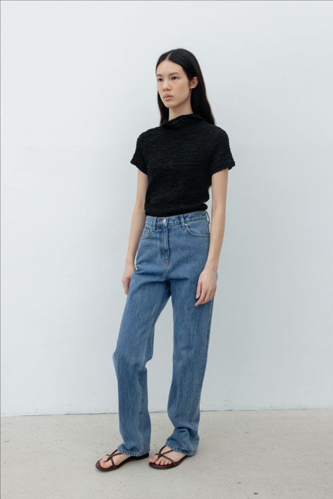 레이스 Crinkle Back-Open Turtleneck Top_ Black 크링클 백오픈 터틀넥 탑 블랙 이미지