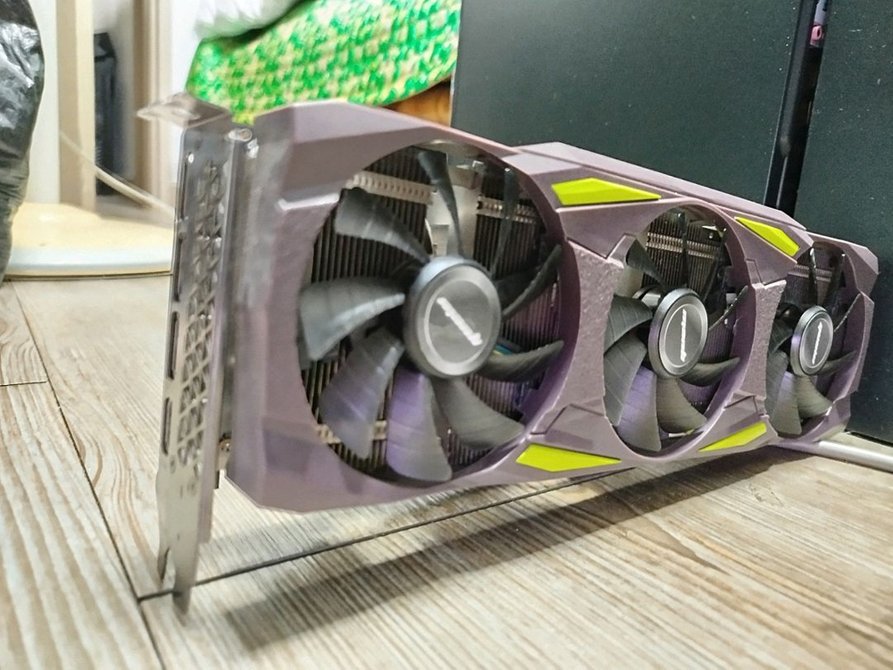 NVIDIA RTX 3070Ti 이미지