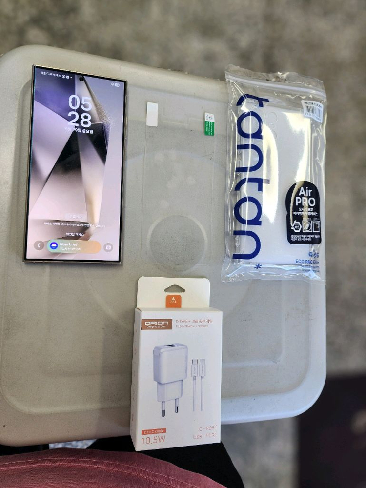 갤럭시S24울트라 실버그레이 깨끗한AA급(잔상등 불량없이깔끔함^^!) 이미지