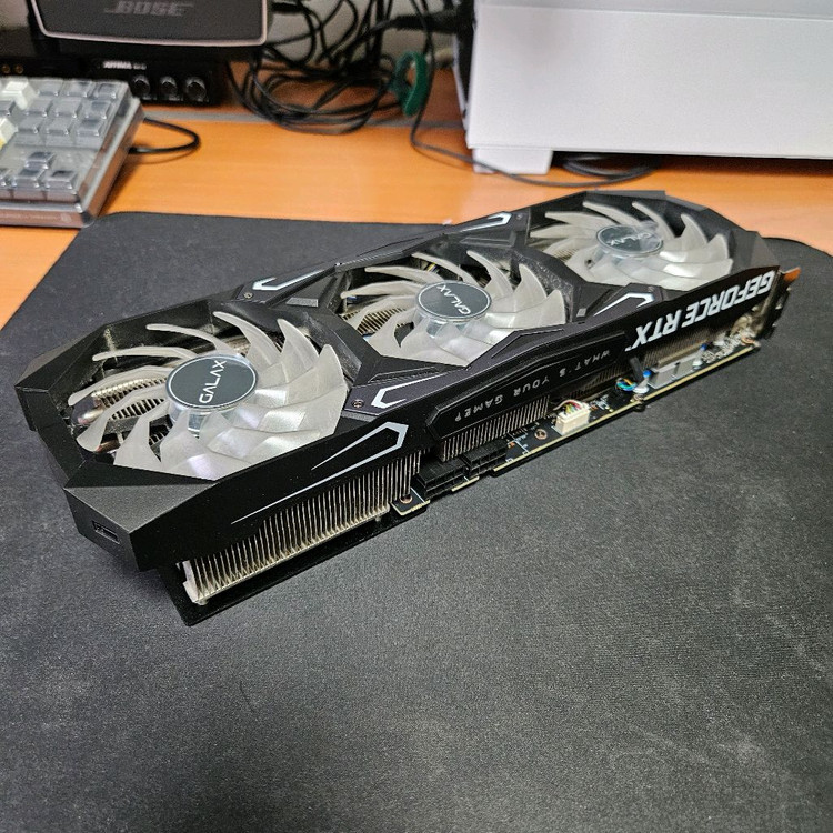 RTX 3070 Ti 그래픽카드 이미지