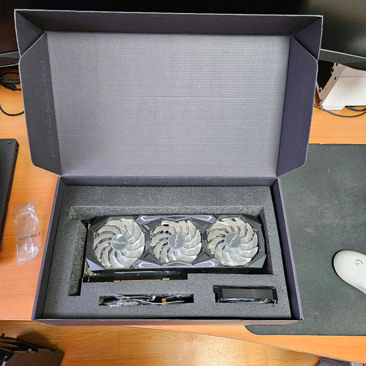 RTX 3070 Ti 그래픽카드 이미지