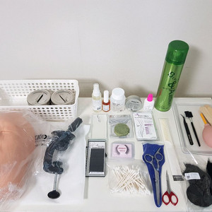 수염분장재료 속눈썹 재료 메이크업 미용사 실기 이미지