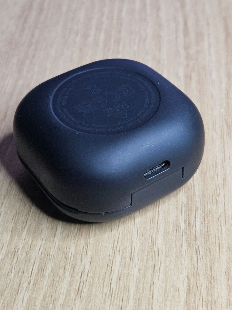 갤럭시 버즈2프로 그라파이트 충전본체 SM-R510 이미지