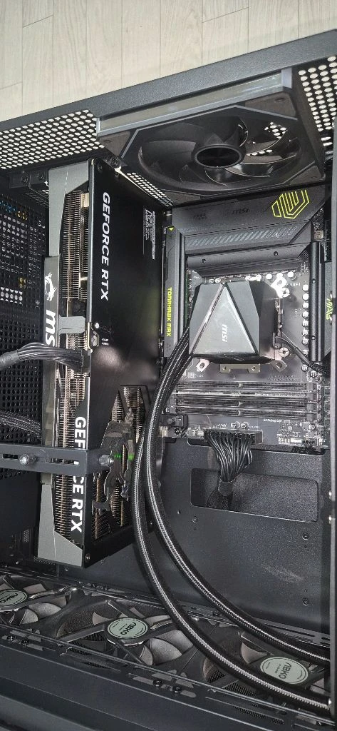 9800x3d 5070ti 완본체 팝니다 (구매 26-4-27) 이미지