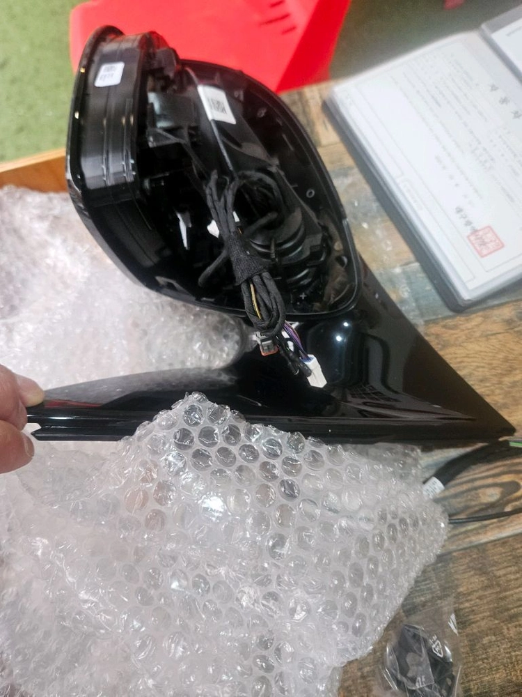 벤츠E300 사이드미러프레임본체및리미터 깜박이 이미지