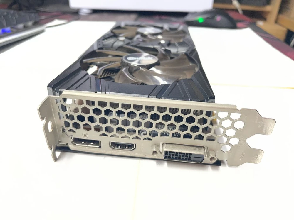 이엠텍 RTX 2070 8g 그래픽카드 이미지