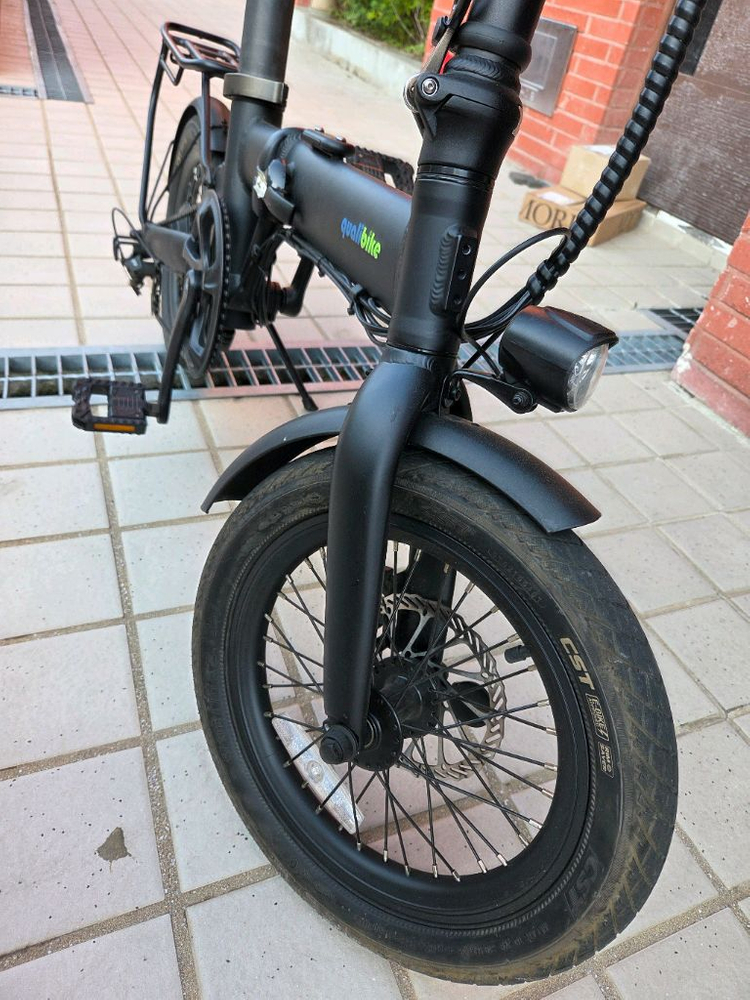 퀄리 Q3 미니 36v 10.5Ah 22년식 접이식 전기자전거 판매합니다. 이미지