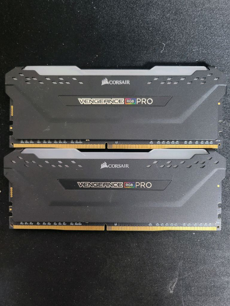 커세어 벤젠스 프로 DDR4 3600MHz 32GB 램 이미지