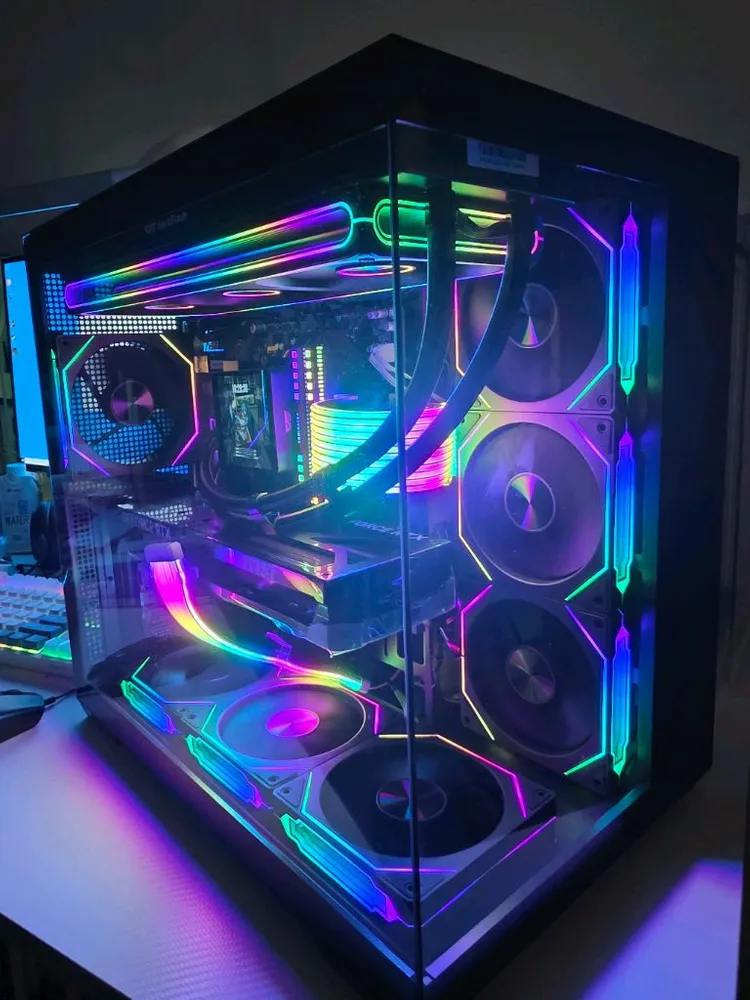 라이젠 9800X3D RTX5080 신품본체 급매 이미지