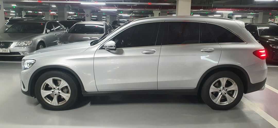 벤츠 GLC220D 4MATIC 판매 합니다 이미지