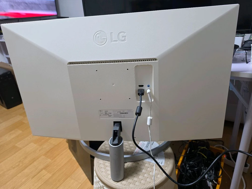 LG 32인치 모니터 32MN500MW 이미지