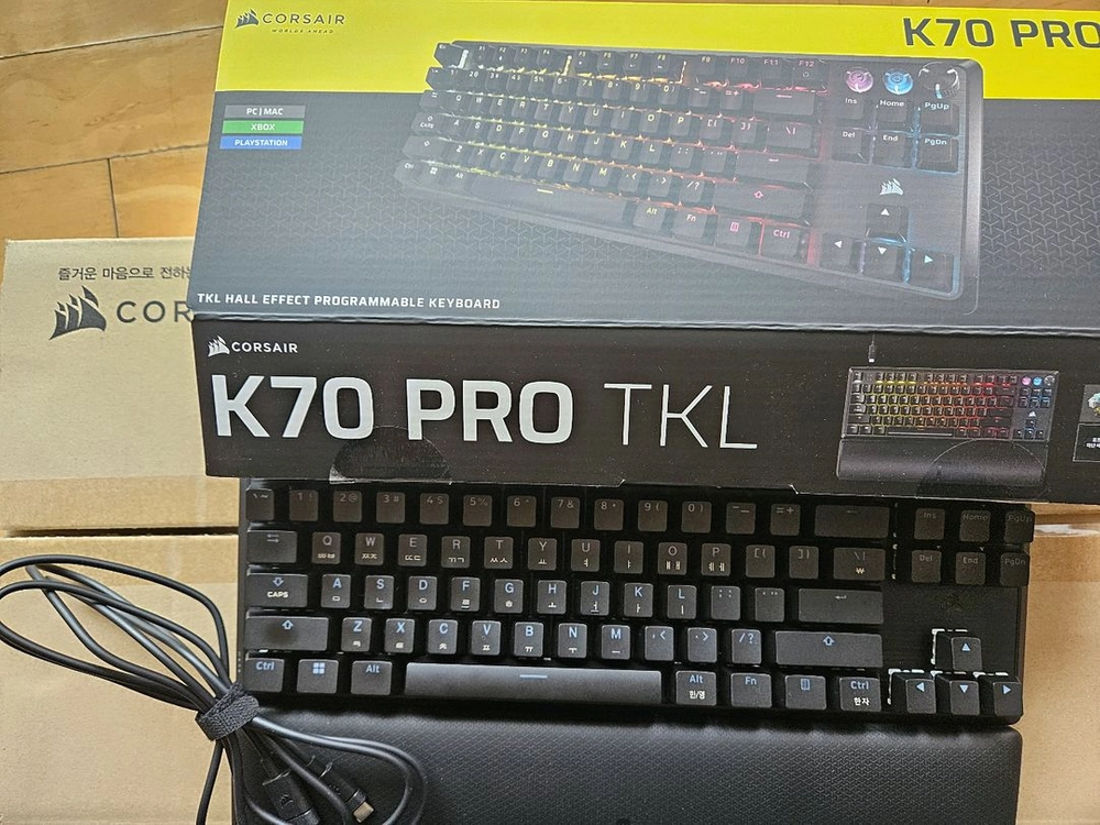 커세어 k70 pro tkl 자석축 키보드 이미지