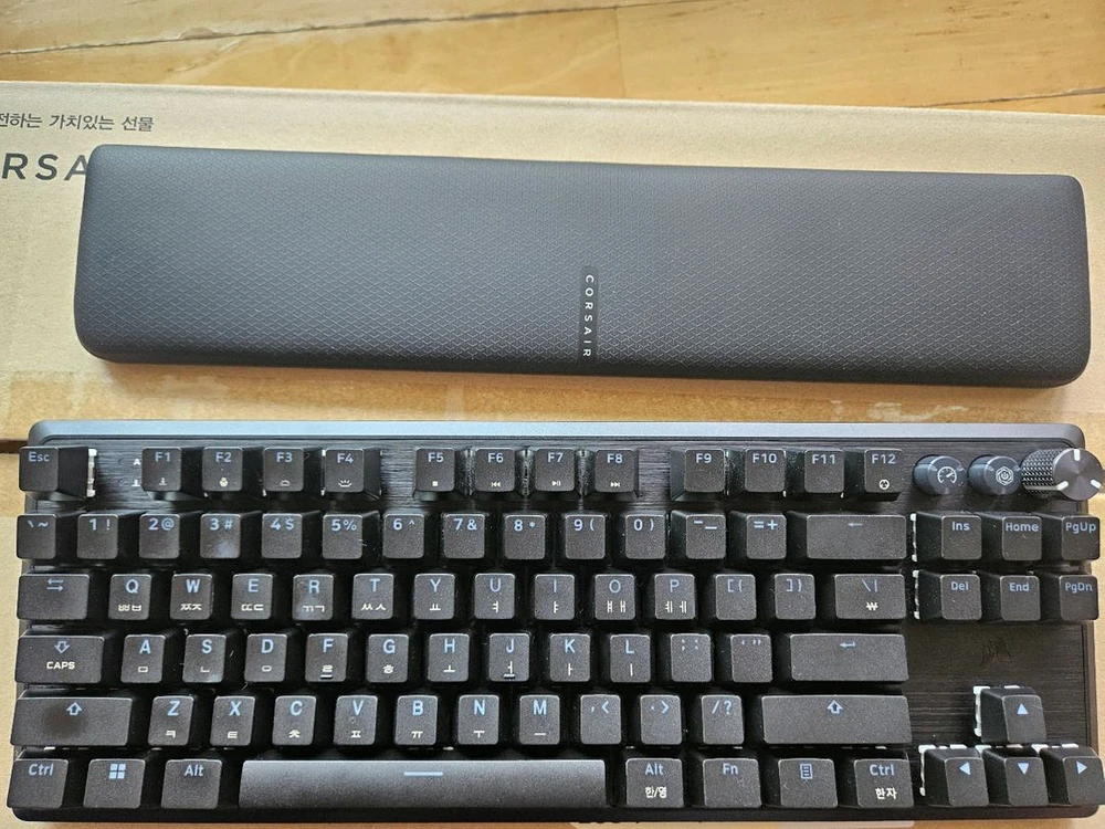 커세어 k70 pro tkl 자석축 키보드 이미지