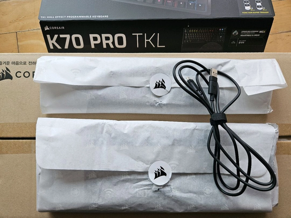 커세어 k70 pro tkl 자석축 키보드 이미지