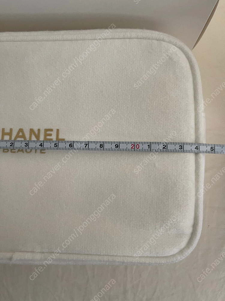 (새제품)샤넬 사각 화이트 파우치 이미지