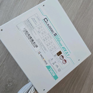 마이크로닉스 700W 화이트 파워 이미지