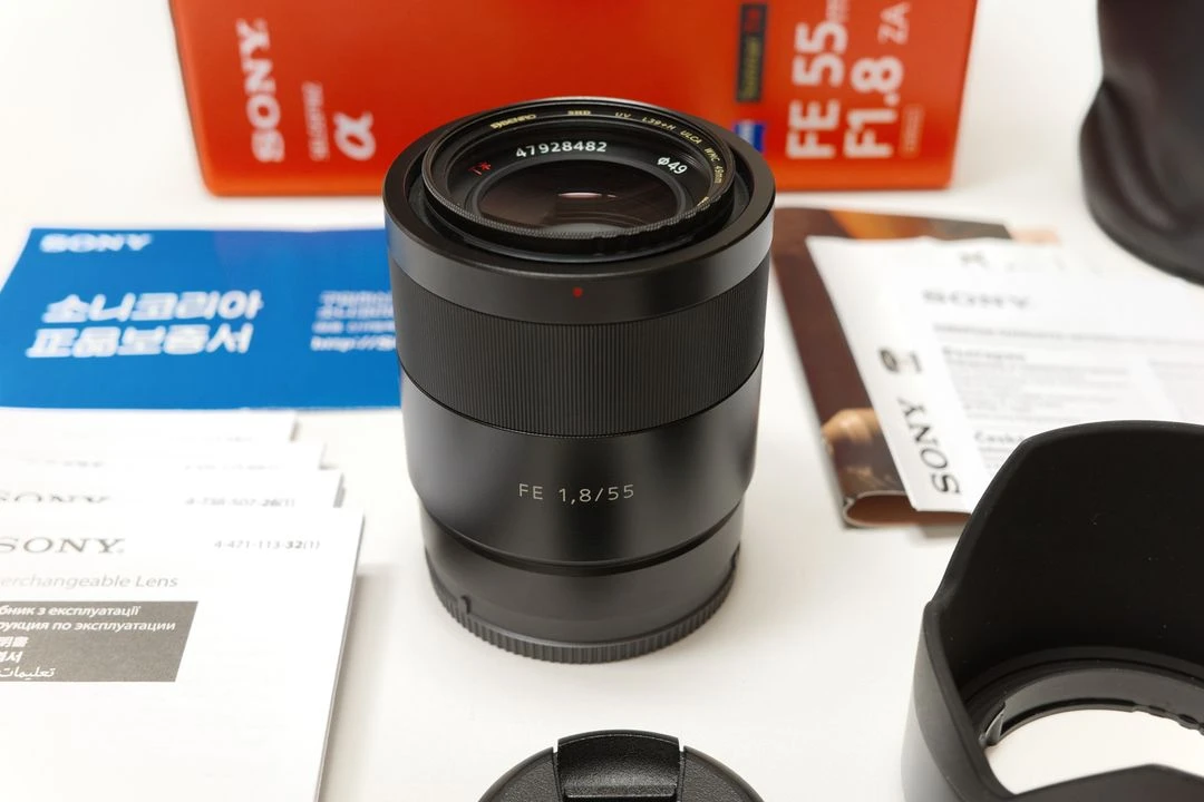 소니 FE 55mm F1.8 ZA SEL55.8 이미지