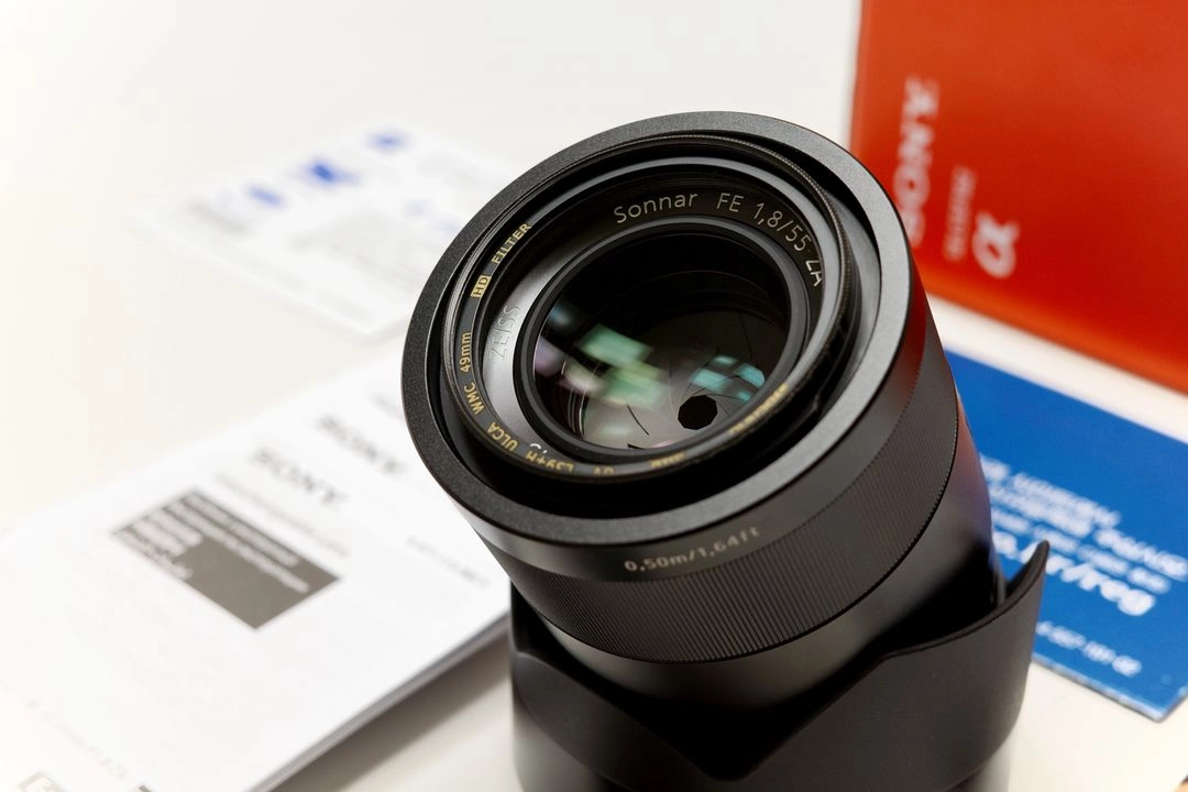 소니 FE 55mm F1.8 ZA SEL55.8 이미지